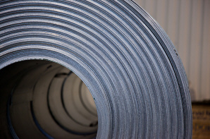 الفولاذ المقاوم للصدأ والزنبرك والأشرطة المقوية - بولندا. صفائح، أسلاك، أنابيب